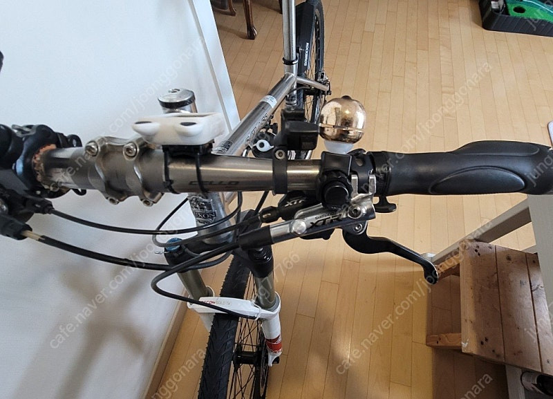 MTB 풀티타늄, 풀 xtr 구동, 33단 브레이크 큐알까지, 모든 볼트 스텐리스 비 맞아도 걱정끝 이미지