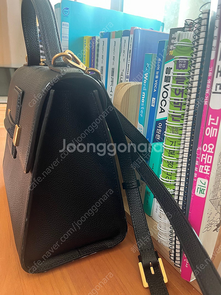 쿠론가방(토트백) 팝니다.--2