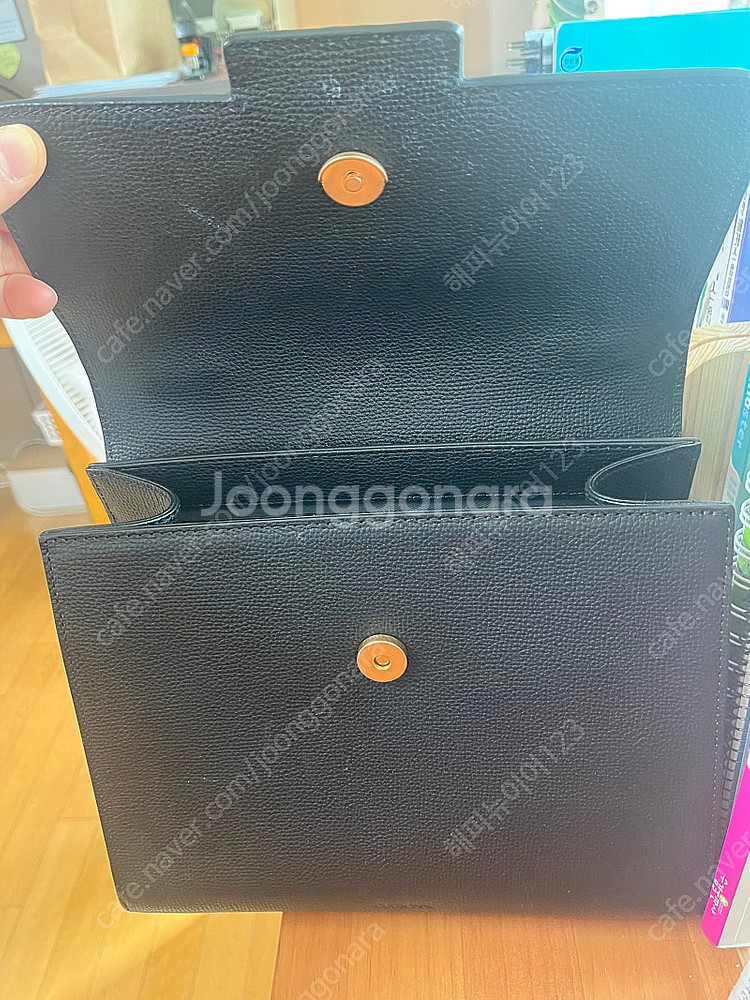 쿠론가방(토트백) 팝니다.--3