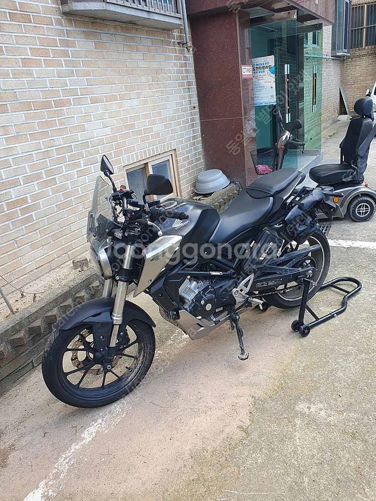 혼다cb125r--0