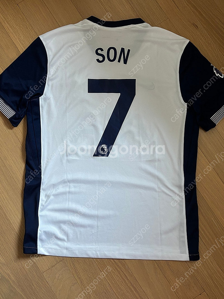 24-25 토트넘 현지 정품 손흥민 유니폼 M사이즈 + 머플러 일괄--2