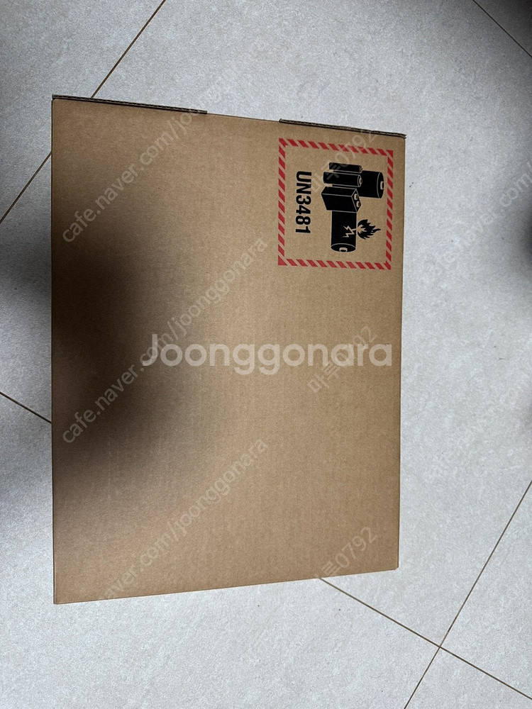 맥북에어 M4 13실버 16g 512g 팝니다. (애플...--2