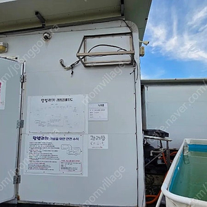 샤워실을 소개해드릴게요. ​ 총 두동 있습니다.남자 여자 샤워장입니다. ​ 판매금액은 각각200만원입니다. ​ 총 10명이 사용할 수 있게 되어있고요. ​ 사이즈는
