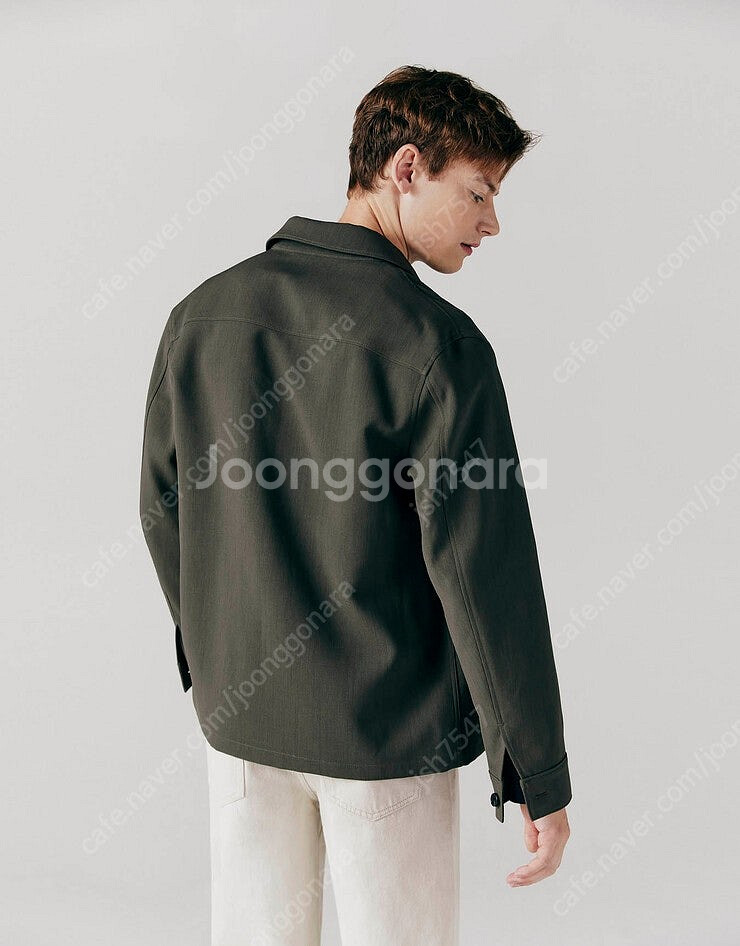 컨셉원 폴리 셔츠형 자켓 XL 판매합니다.--1