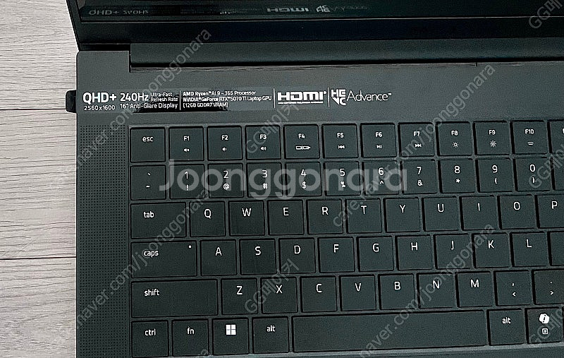 레이저 블레이드 16 5070ti--1