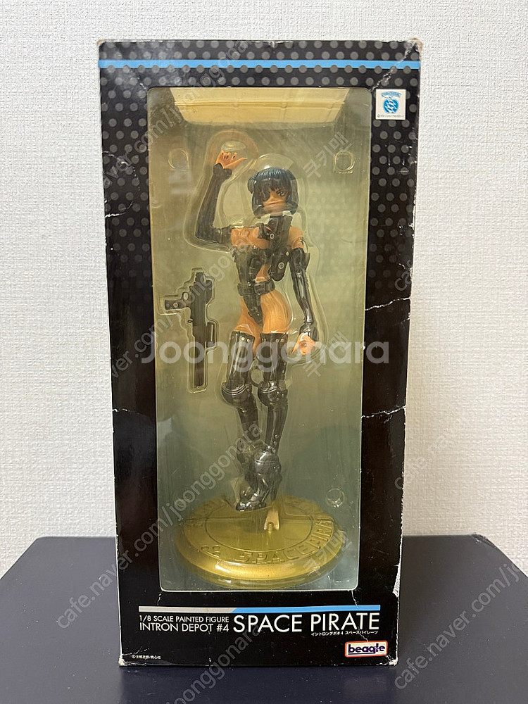 미소녀피규어-우주해적-개봉만한 새제품판매(가격인하)--0