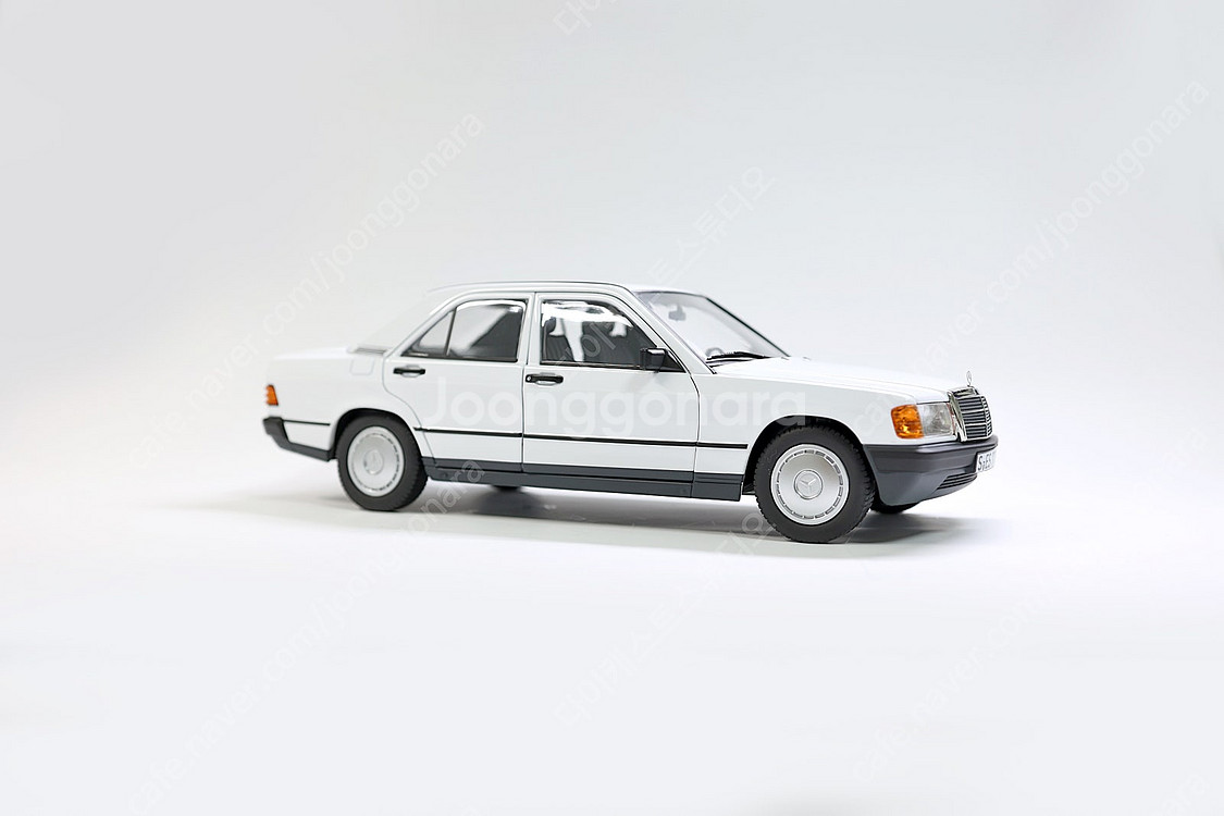 1:18 노레브 벤츠 190e 화이트 다이캐스트 모형자동차--2