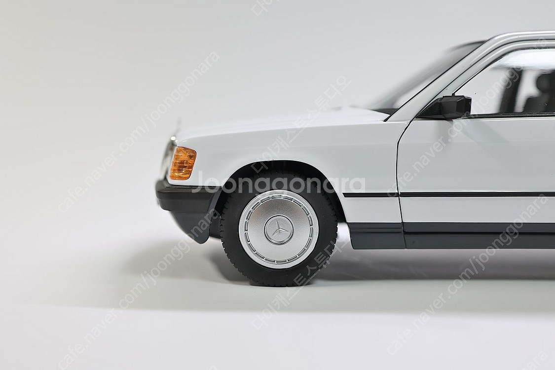 1:18 노레브 벤츠 190e 화이트 다이캐스트 모형자동차--8