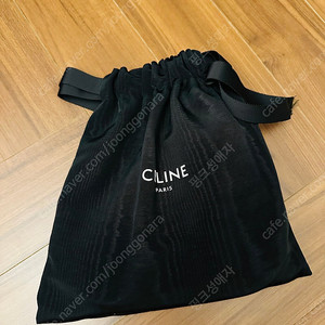 셀린느 크라이앵글백