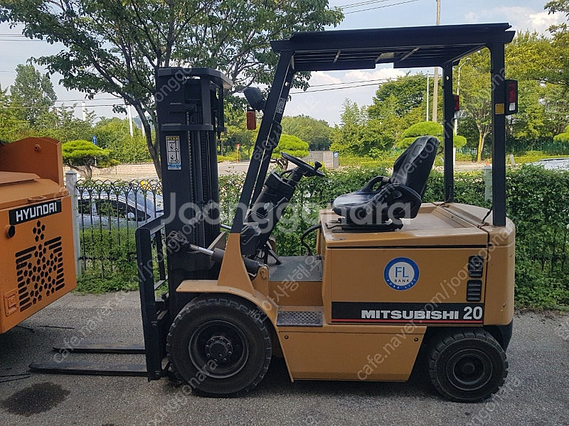 (2톤) 전동지게차 미쯔비시 작동상태 아주좋은 전동지게차 팝니다 최저가 630만--0