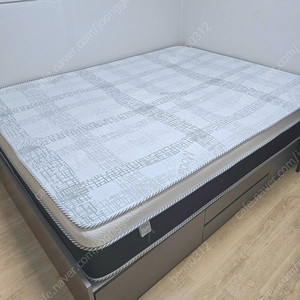 침대 판매합니다. (거의 새상품)