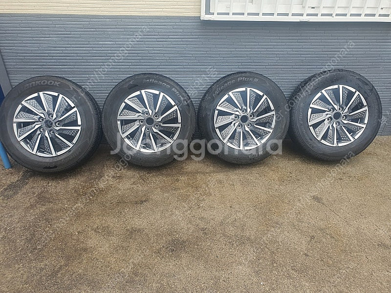 현대 16인치휠 205 65 16 휠은 거의 신삥입니다--0