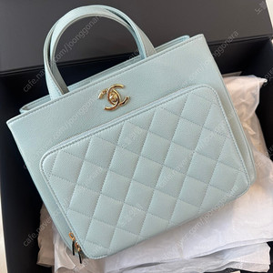 샤넬 비즈니스 어피니티 금장 스카이블루 토트숄더백