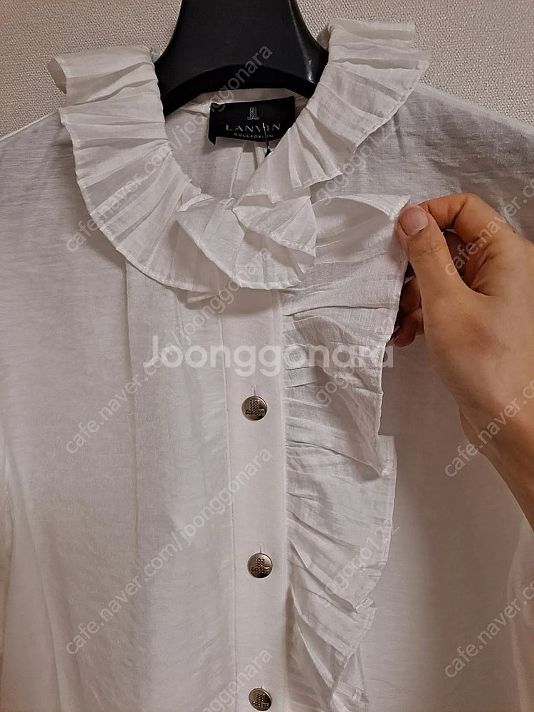 랑방 러플 로고 버튼 블라우스 55~66--5