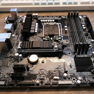 GIGABYTE B760M DS3H DDR4