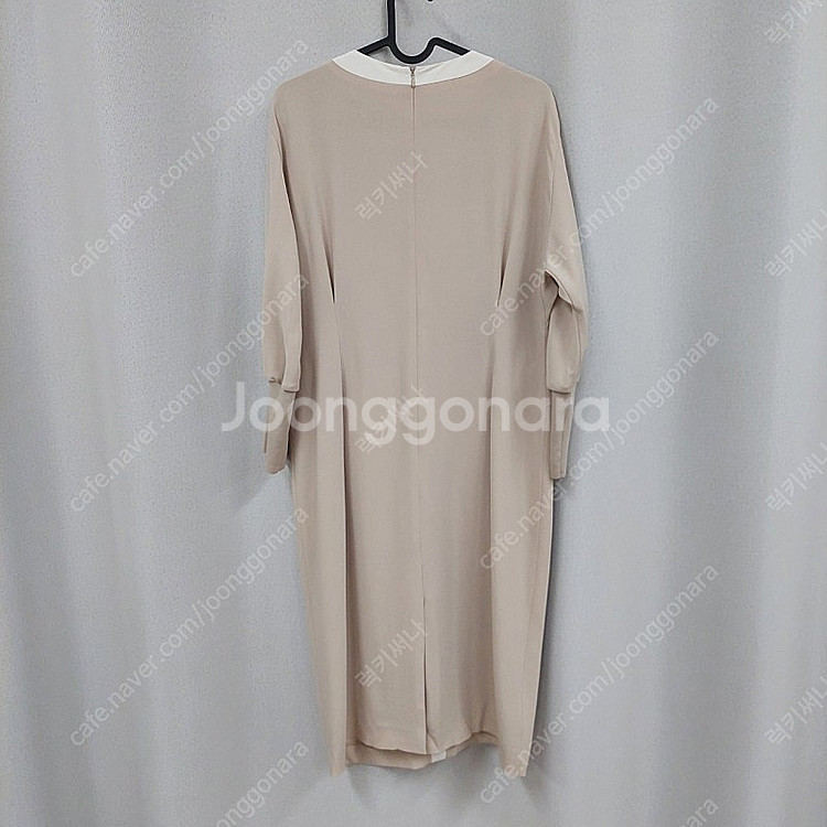 더아이잗컬렉션 니트 배색 롱원피스 새제품--6