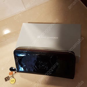 (백화점정품) 루이까또즈 블랙 에나멜 장지갑