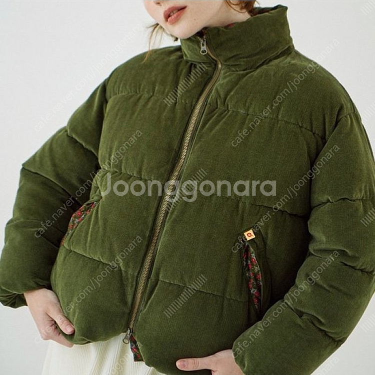 새상품 치키타 코듀로이 점퍼 숏패딩 카키 1사이즈--1