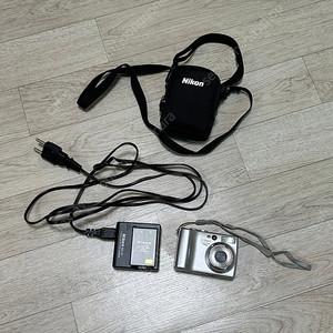 니콘 쿨픽스 7900 디지털 카메라