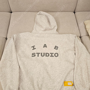 IAB 아이앱 스튜디오 후드티