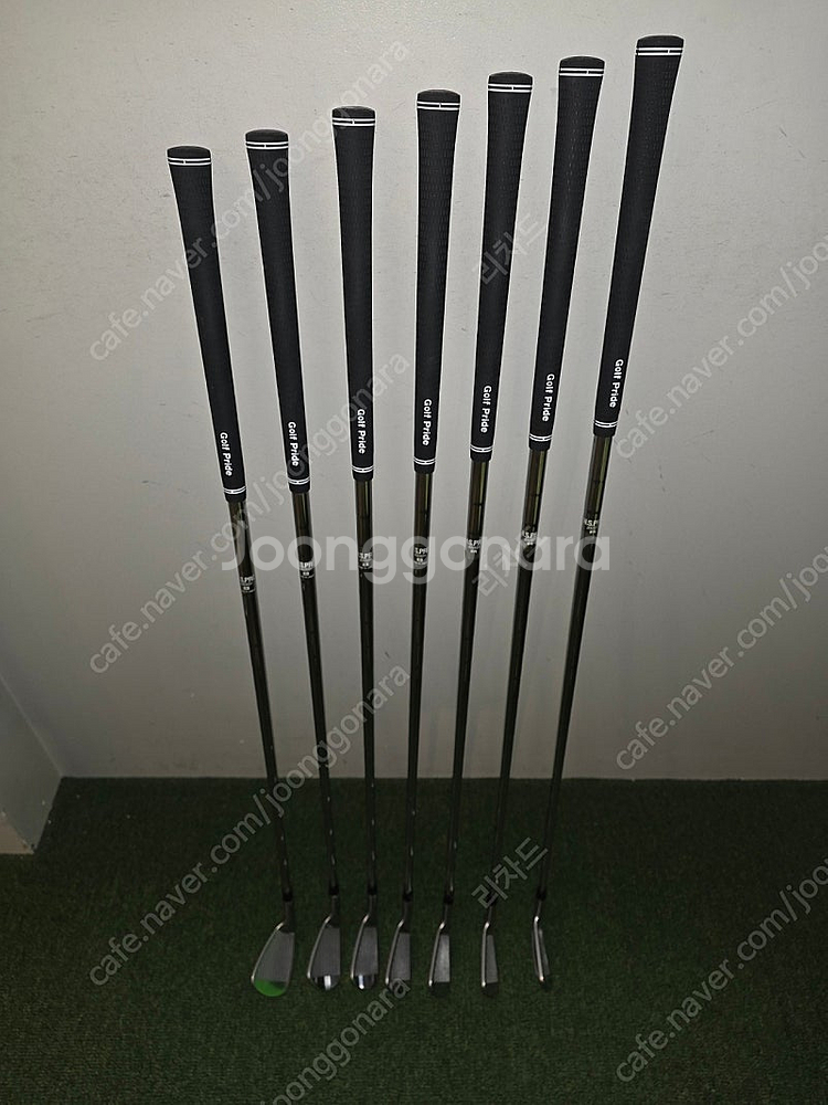 코브라 AMP CELL PRO 아이언 셑 팝니다--0