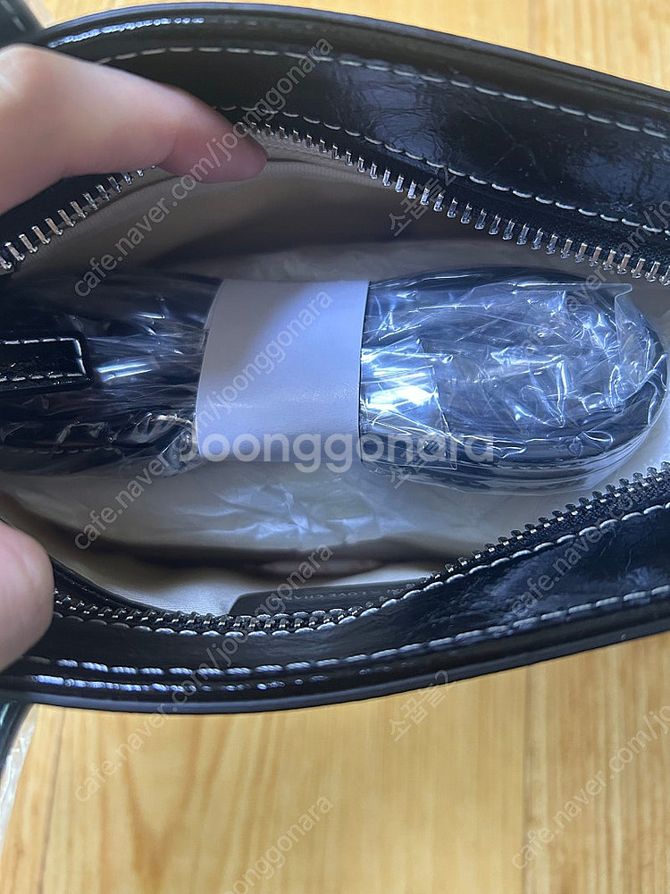 새상품) 쭈언니 러브참 오르드 미니백 캔버스 블랙--1