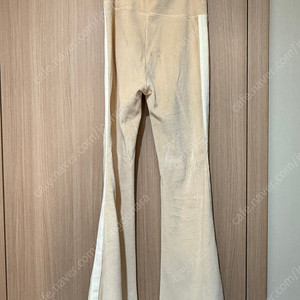 카인다미 슬림핏 벨로아 트레이닝