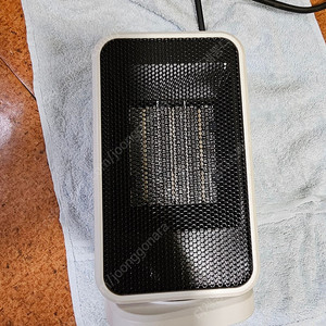 전기온풍기 1000 w 짜리 판매합니다.