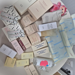 L'PIUM 화장품 세제 효소 등 50% 가격핸드워시 - 바디 오일 - 효소 마일드 필 클렌저 - 블러 핏 매트 쿠션 - 바이탈 앰플 패드 - 글로우 볼륨 글로스 - 리바이빙 앰플