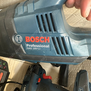 보쉬 무선 진공청소기 GAS 18V-LI (본체만)