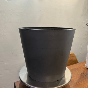 블랙팟 대형 화분 판매합니다.