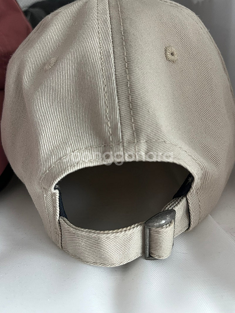 트레셔 베이지 볼캡 판매합니다--2