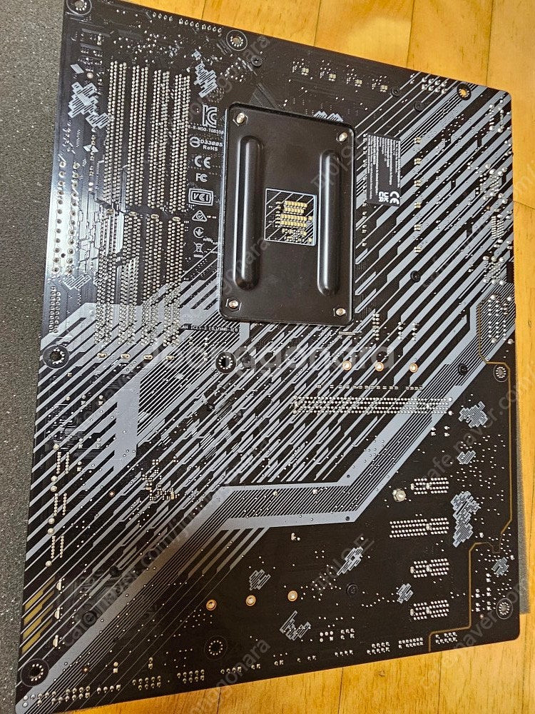 ASUS TUF Gaming B550-PLUS as 1...--6