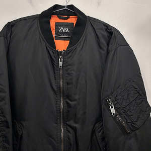 자라 맨즈 클래식 나일론 누빔 MA-1 자켓