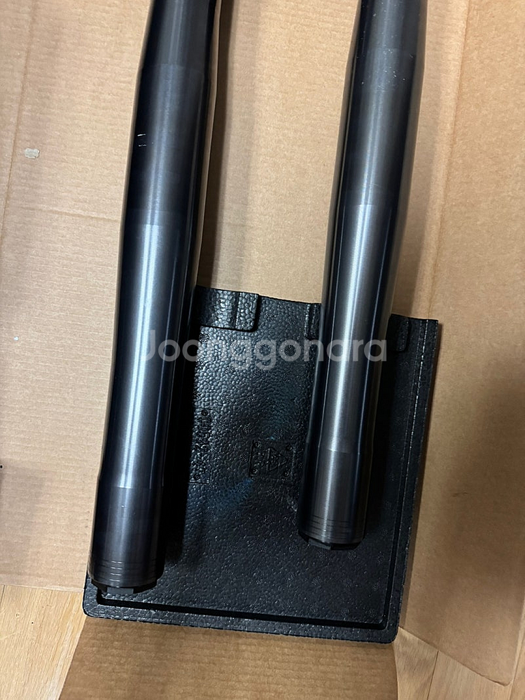 두카티 파니갈레 V2 순정 프론트 포크--1