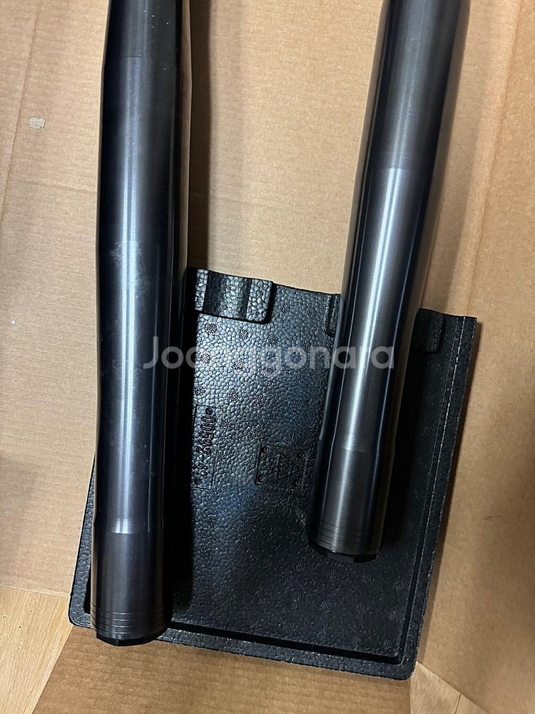 두카티 파니갈레 V2 순정 프론트 포크--4