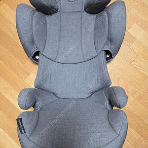 싸이벡스 주니어 카시트 솔루션 Z i-fix plus 5만원