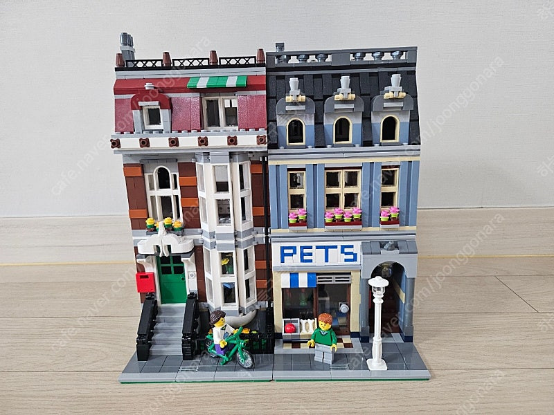 레고 10218 펫샵 조립품 완제품 이미지
