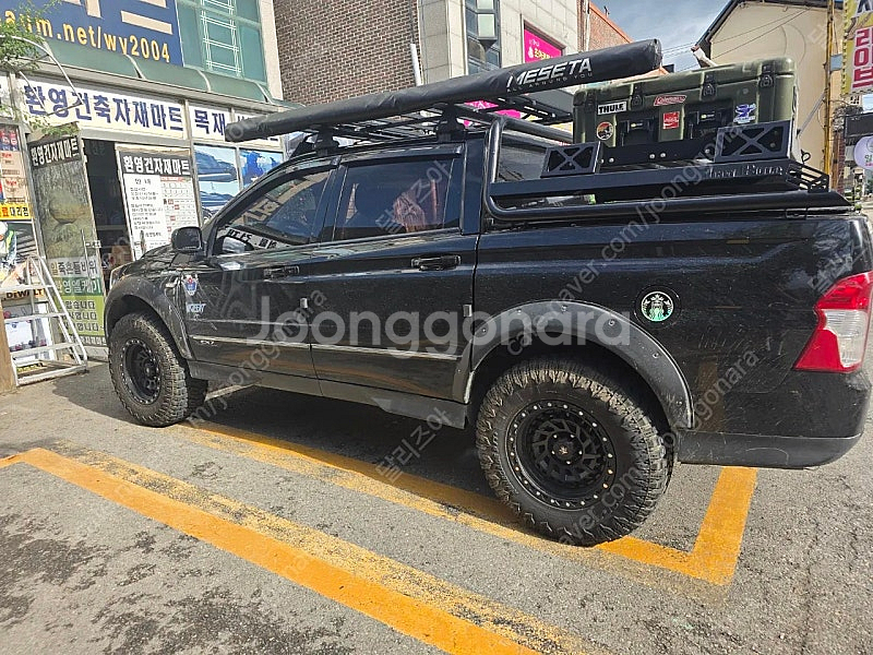 코란도스포츠 17년식 75000km--4