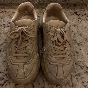 구찌 더티 라이톤