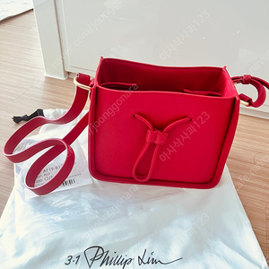 필립림 솔레일 버킷백 레드