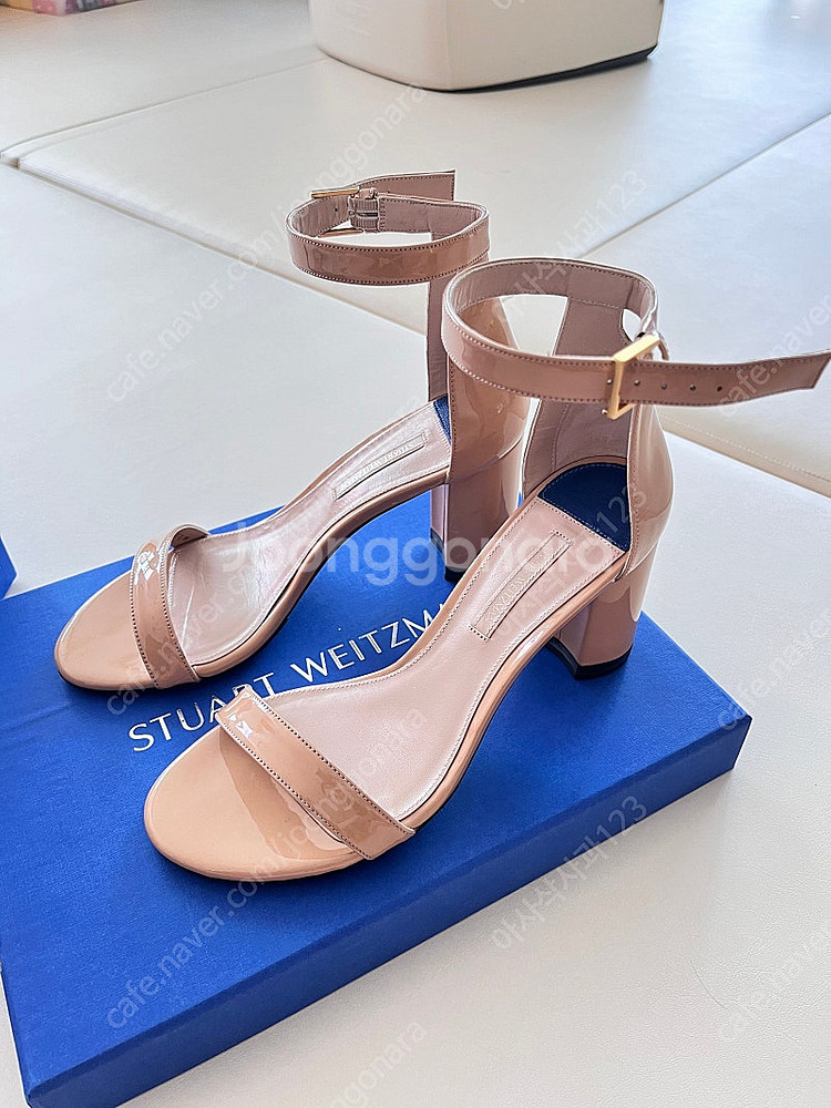 스튜어트와이츠먼 여름샌들 lessnudist75 7.5W--0