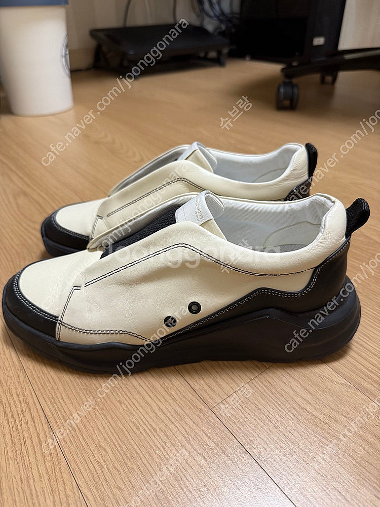 시스템옴므 스니커즈260mm팝니다--1