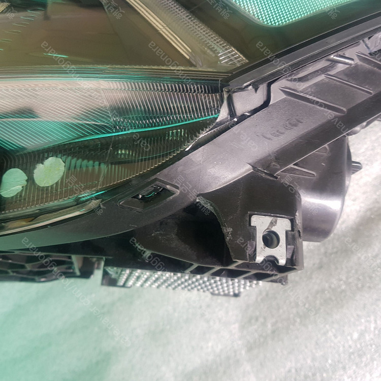 올뉴K7 하이브리드 LED 헤드라이트 팝니다(운전석) 이미지