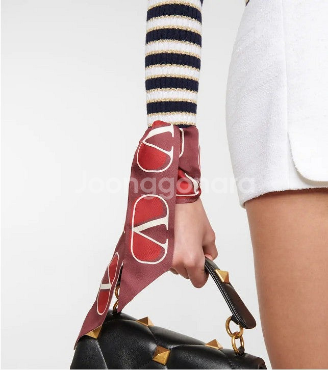 발렌티노 실크 방도 스카프 - 핑크/레드 (택포)--2