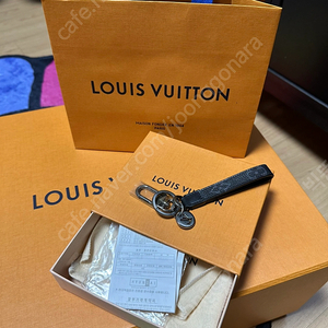 루이비통 드라곤느 이클립스 키홀더 백화점구매