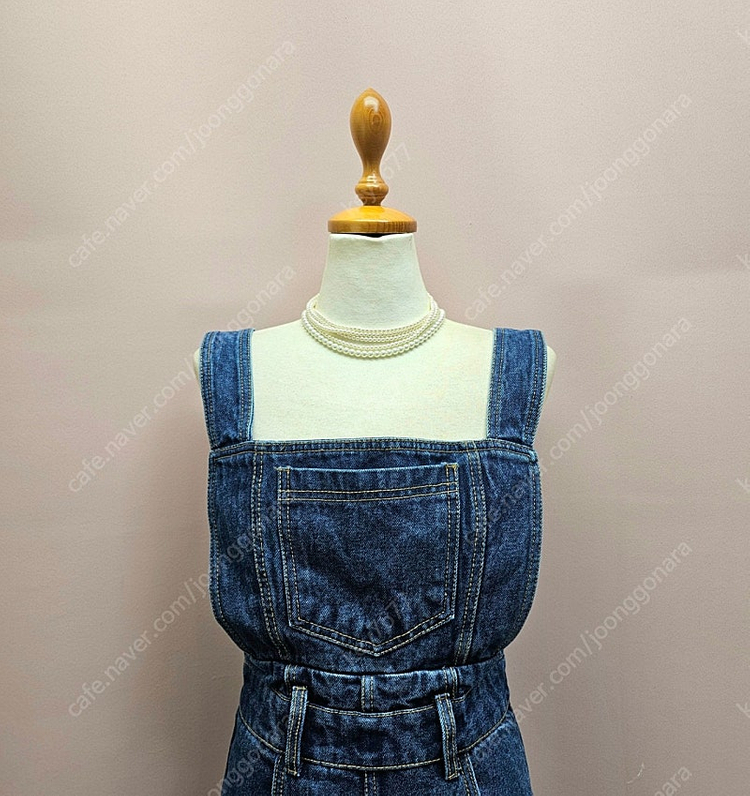 1.임블리 세미부츠컷 데님 멜빵바지 점프수트--3