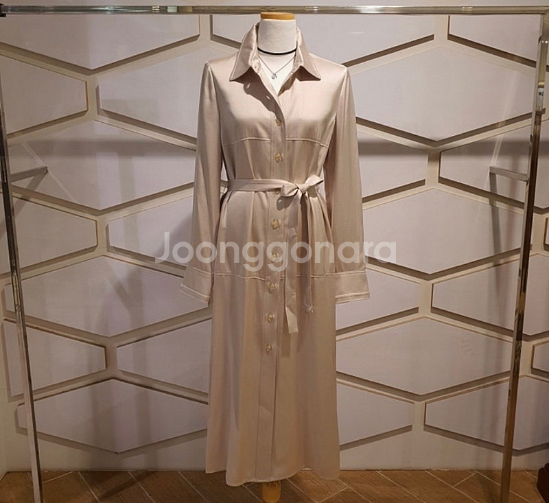 주크 벨티드 새틴 롱 원피스 55--0