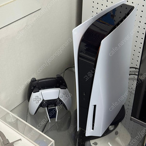 PS5 플스5 디스크에디션 판매합니다 (게임포함)