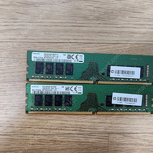 데스크탑용 메모리 램 삼성 DDR4 16GB 2개 개당 4만 (2666MHz) 팝니다.